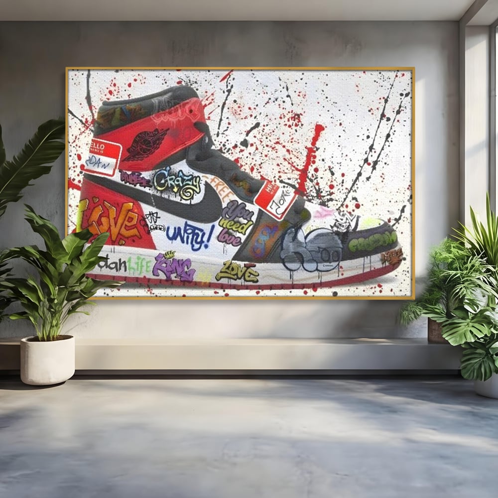 Tablou canvas cu pictura adidasi air jordan cu graffiti, in rama de aluminiu auriu
